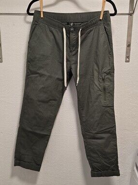 NWOT Vuori Ripstop Climber Pants in Army Green Women's MEDIUM
